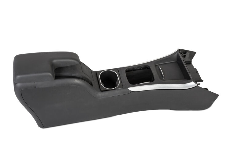 Konsola środkowa do samochodu wykonana metodą termoformowania.